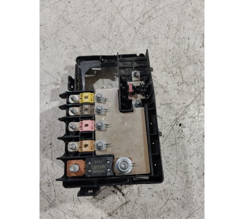 Блок предохранителей клемма