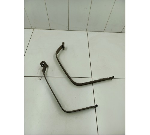 Кронштейн крепления топливного бака