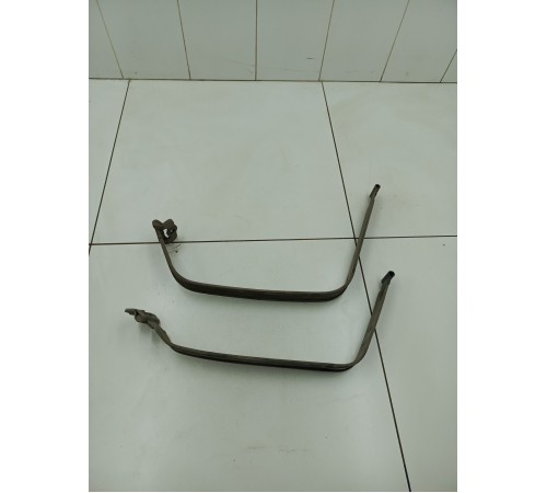 Кронштейн крепления топливного бака