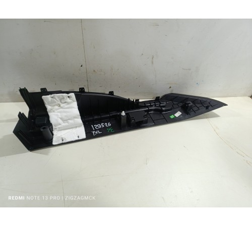 Держатель задней полки крышки багажника левый