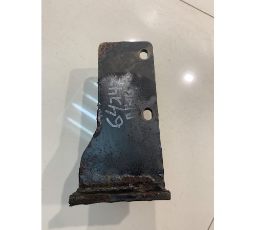 Кронштейн усилителя заднего бампера (правый)