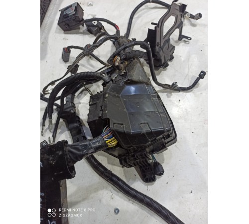 Электропроводка подкапотная с монтажным блоком