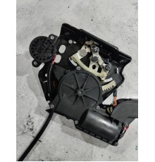 Замок крышки двери багажника