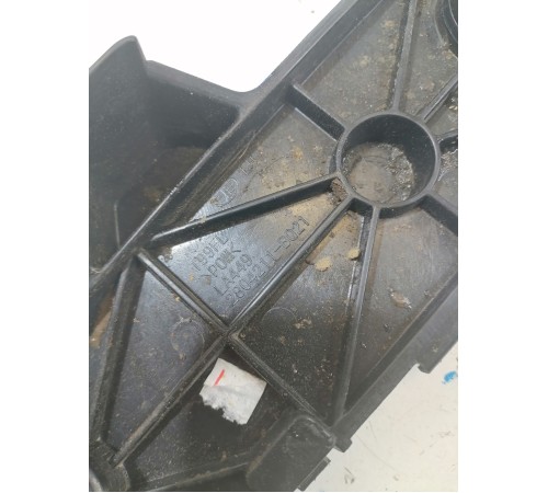 Кронштейн бампера задний левый