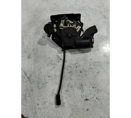 Замок крышки двери багажника