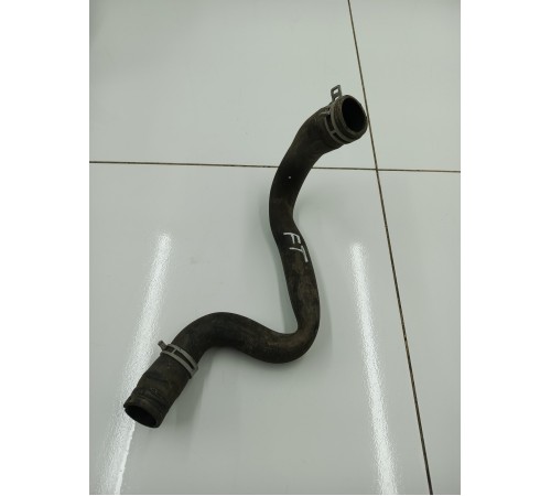 Патрубок радиатора