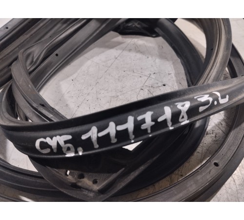 Уплотнитель стекла двери (задний левый)