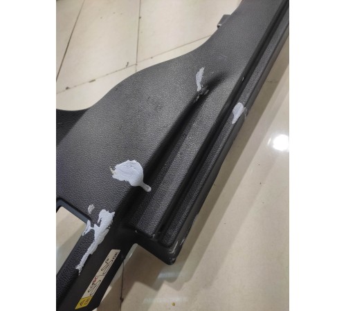 Обшивка багажника (правая)