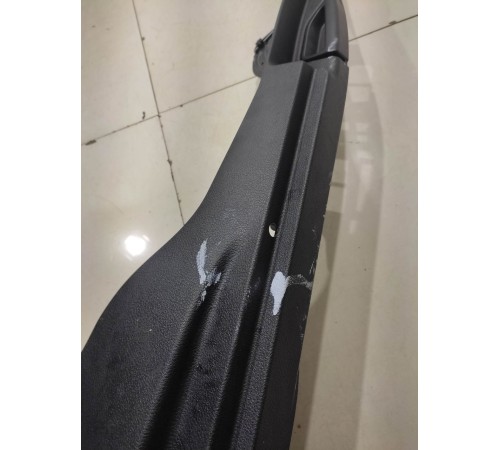 Обшивка багажника (правая)