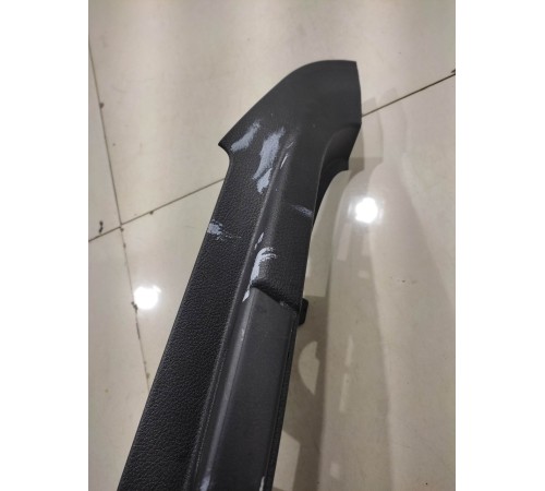 Обшивка багажника (правая)