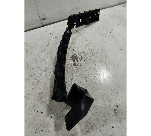 Кронштейн крепление заднего бампера