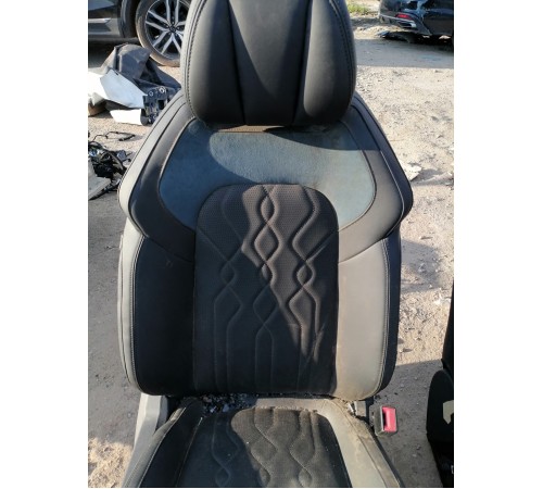 Сиденье переднее правое