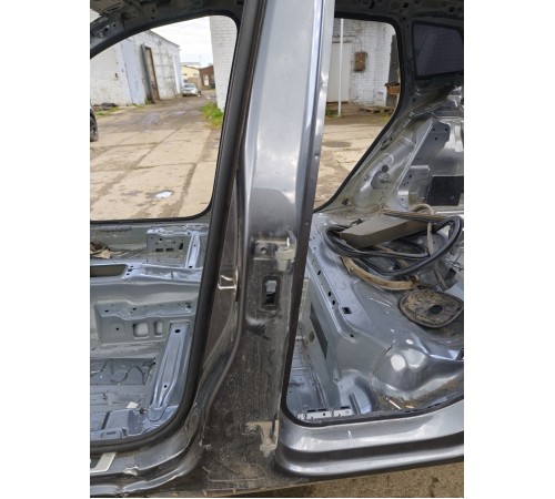 Задний порог со стойкой левый