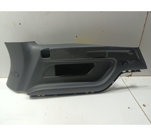 Обшивка багажника правая