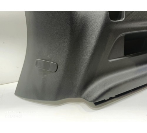 Обшивка багажника правая