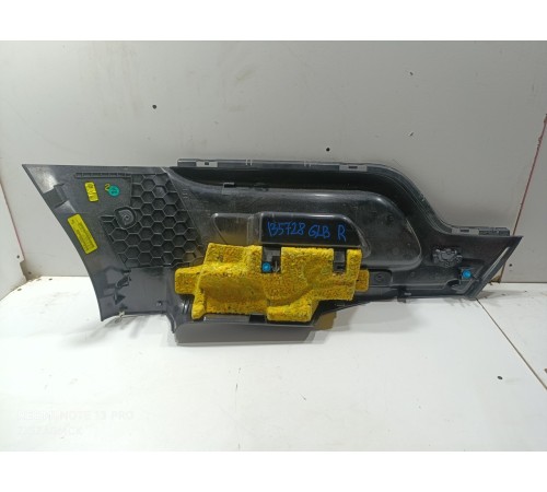 Обшивка багажника правая