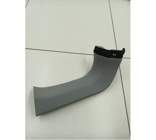 Обшивка двери крышки багажника левая