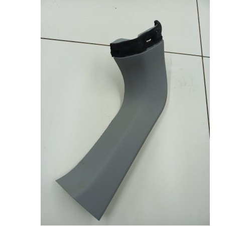 Обшивка двери крышки багажника левая