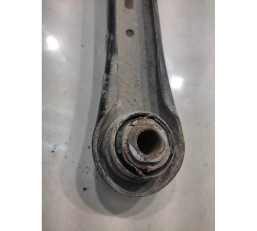 Рычаг подвески (задний, левый)