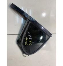 Стекло двери (уголок) (заднее, левое)