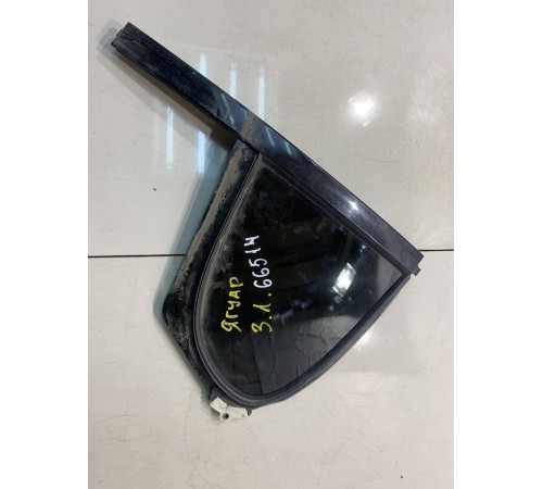 Стекло двери (уголок) (заднее, левое)