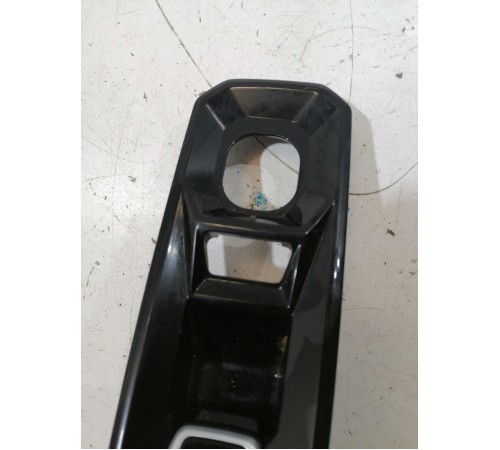 Кнопка стояночного тормоза