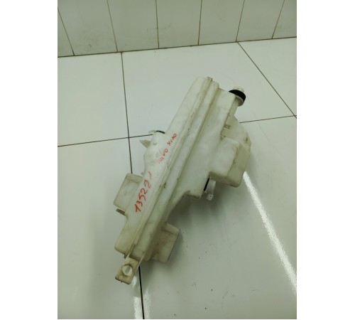 Бачок омывателя лобового стекла