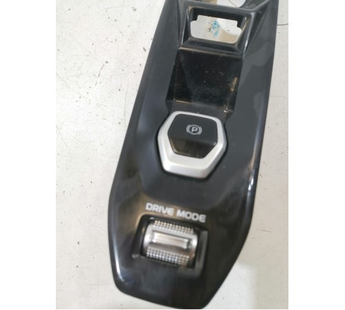 Кнопка стояночного тормоза