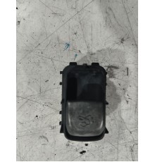 Кнопка открывания багажника