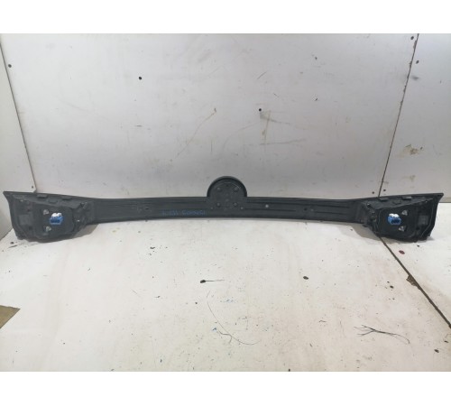 Фонарь крышки багажника центральный