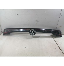 Фонарь крышки багажника центральный