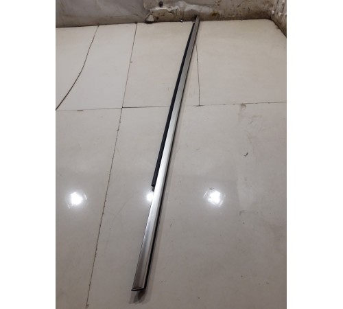 Уплотнитель стекла (задний левый наружный)