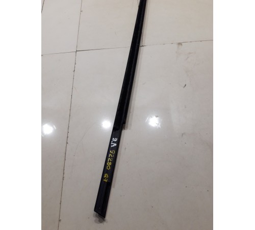 Уплотнитель стекла (задний левый наружный)