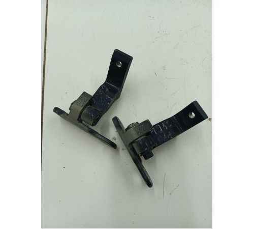 Комплект петель двери задней правой 2 шт.