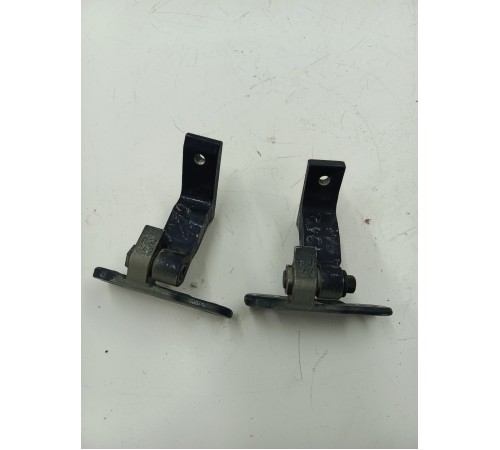 Комплект петель двери задней правой 2 шт.