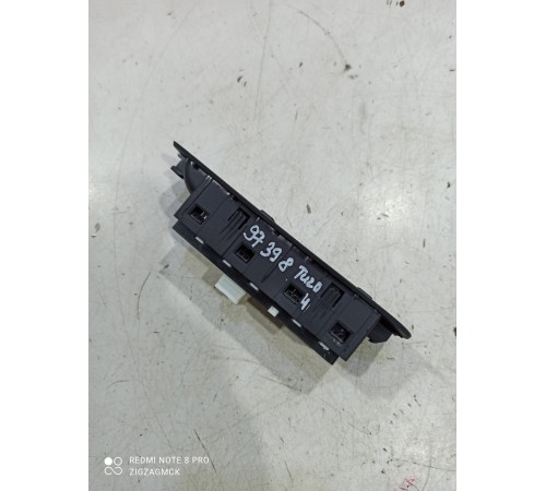 Блок управления стеклоподъемниками (передний левый)