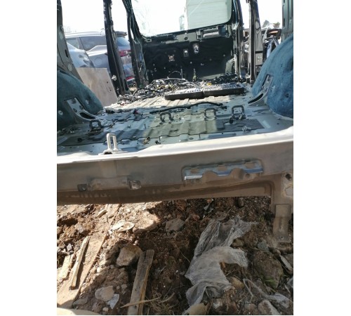 Задняя панель кузова