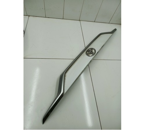 Накладка крышки багажника