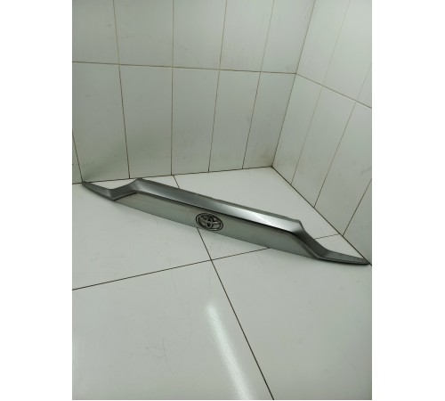 Накладка крышки багажника