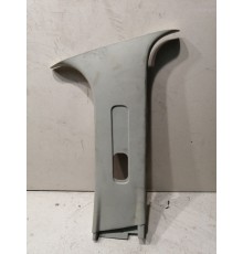 Накладка стойки средней, правой, верхняя 