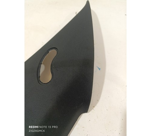 Обшивка задней стойки правая