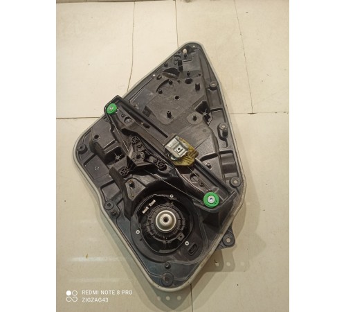 Стеклоподъемник (задний левый)