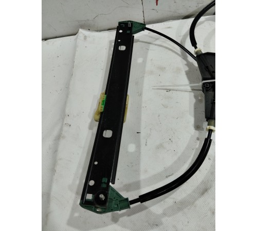 Стеклоподъемник (задний правый)