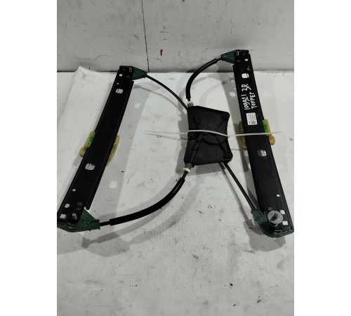 Стеклоподъемник (задний правый)