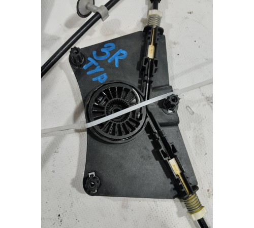 Стеклоподъемник (задний правый)