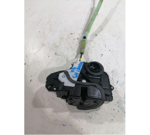 Замок двери задней правой 