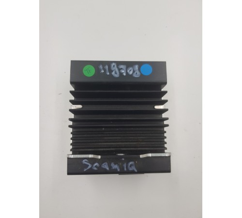 Преобразователь напряжения делитель