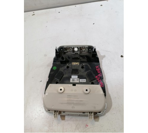 Плафон освещения салона