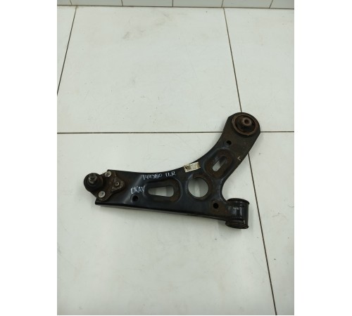 Рычаг подвески передний правый