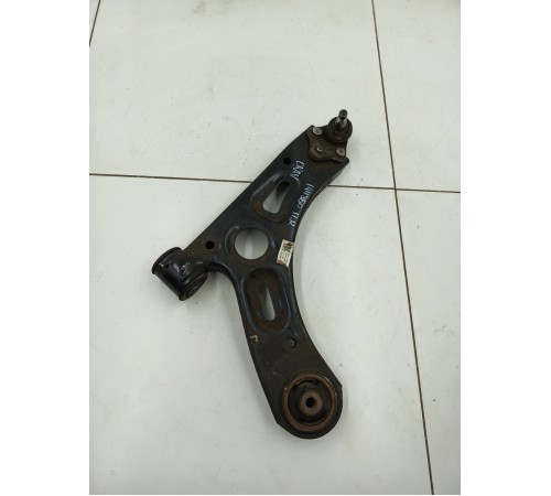 Рычаг подвески передний правый